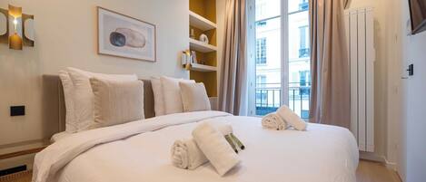 2 chambres, fer et planche à repasser, accès Internet, draps fournis