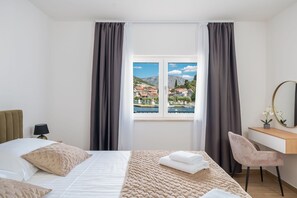 4 Schlafzimmer, Bügeleisen/Bügelbrett, kostenloses WLAN