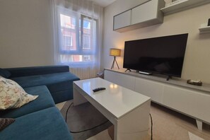 Living area - 1A158 Spacious Apt downtown Gijon (Gijón)