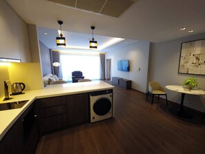 Superior Double Room, 1 Bedroom, Pool View | Private kitchen