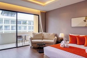 In-room safe, desk, laptop workspace, iron/ironing board