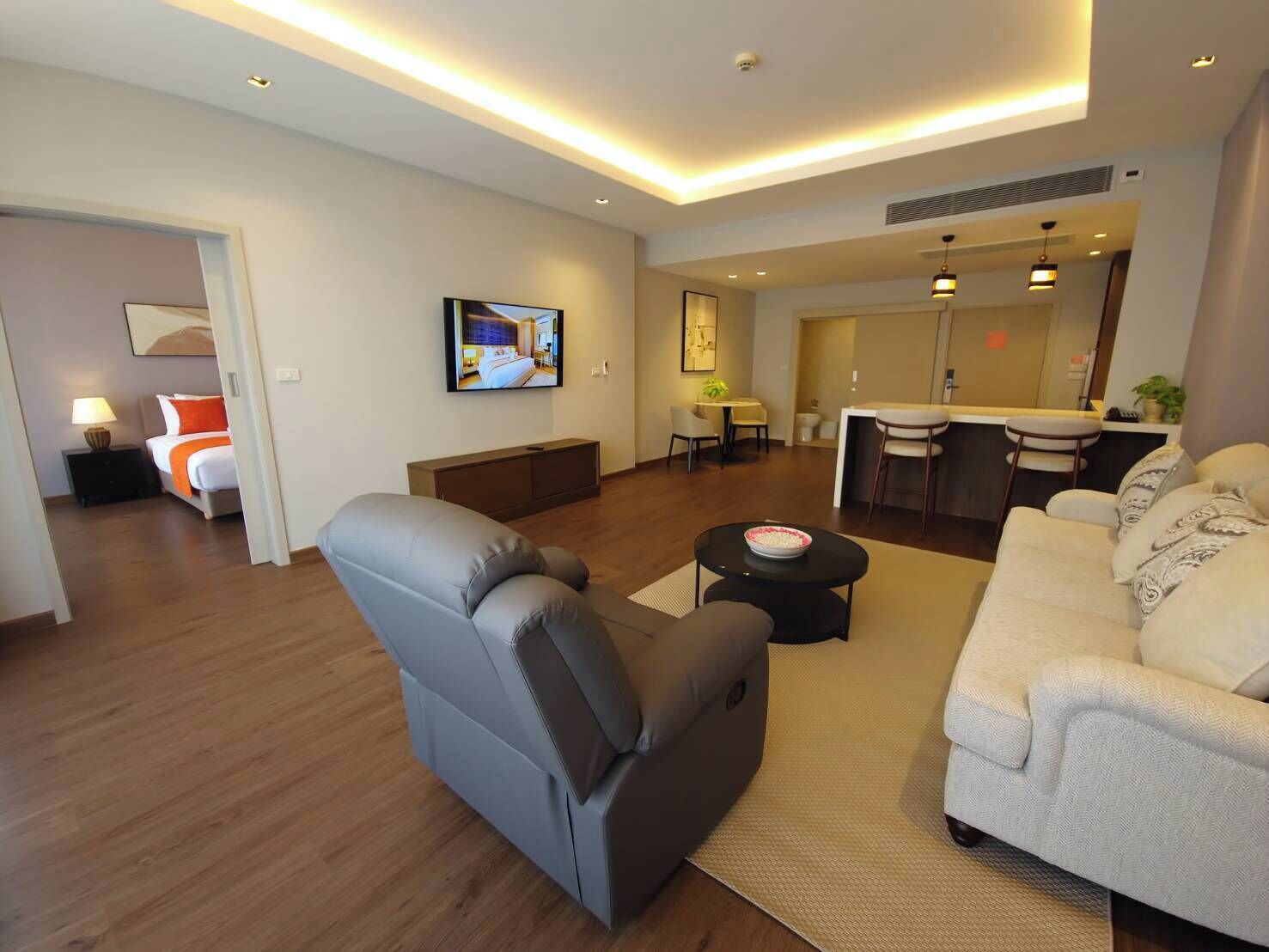 ห้องซูพีเรียดับเบิล, 1 ห้องนอน, วิวสระว่ายน้ำ | บริเวณนั่งเล่น