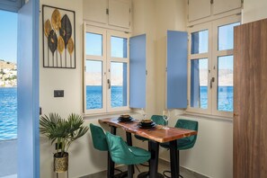 Dining - Symi's Jewel (Simi)