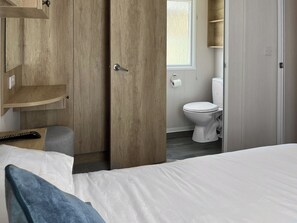 2 bedrooms, free WiFi