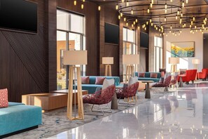 Lobby sitting area - Hilton Garden Inn Hutchinson (Hutchinson)