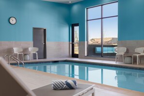 Indoor pool - Hilton Garden Inn Hutchinson (Hutchinson)