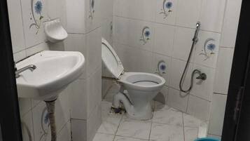 Double Room | Bathroom