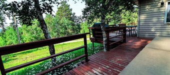 Terry Peak Chalet w/ Hot Tub