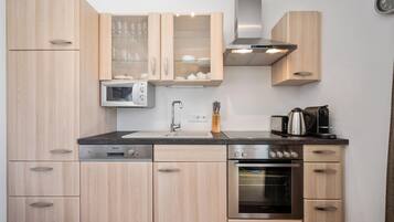 Kühlschrank, Herdplatte, Geschirrspüler