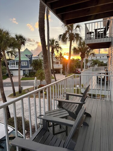 3-bedroom North Beach Village paradise,  5 minute walk to the beach