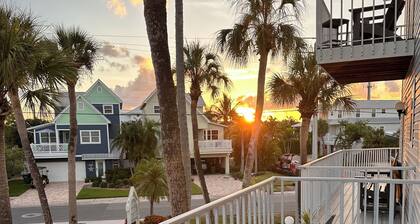 3-bedroom North Beach Village paradise, 5 minute walk to the beach