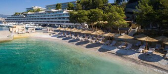 A8 apartment with terrace and the sea view, 4 min walk to the beach