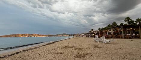Vlak bij het strand
