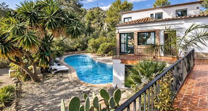 Charming Villa 5 min to Beach and 20 min to BCN!