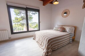 5 chambres, Wi-Fi gratuit, draps fournis