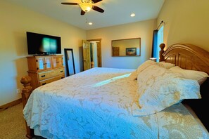3 bedrooms, free WiFi, bed sheets
