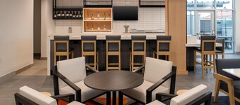 Hyatt House Fresno Campus Pointe