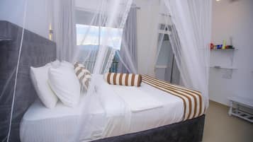 Deluxe Double Room, Mountain View | In-room safe, soundproofing, iron/ironing board, free WiFi