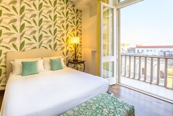 2 chambres, fer et planche Ă repasser, accĂšs Ă Internet, literie fournie