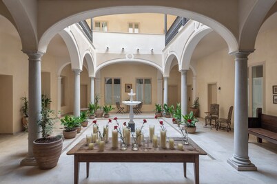 Raíces Alameda Casa Palacio