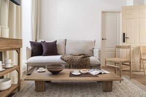 Suite, 2 Bedrooms, Balcony | Living area