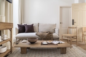 Suite, 2 Bedrooms, Balcony | Living area