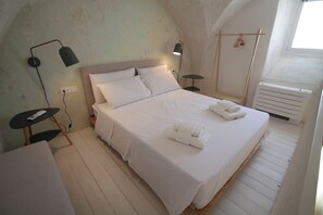 2 bedrooms, in-room safe, iron/ironing board, free WiFi - Prestigious accommodation in the charming village of Gallipoli (Gallipoli)