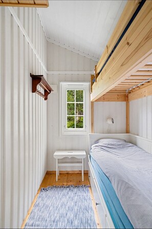 3 chambres, lit parapluie