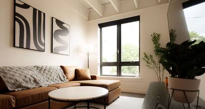 Above The Roots | Sophisticated 1BD Retreat