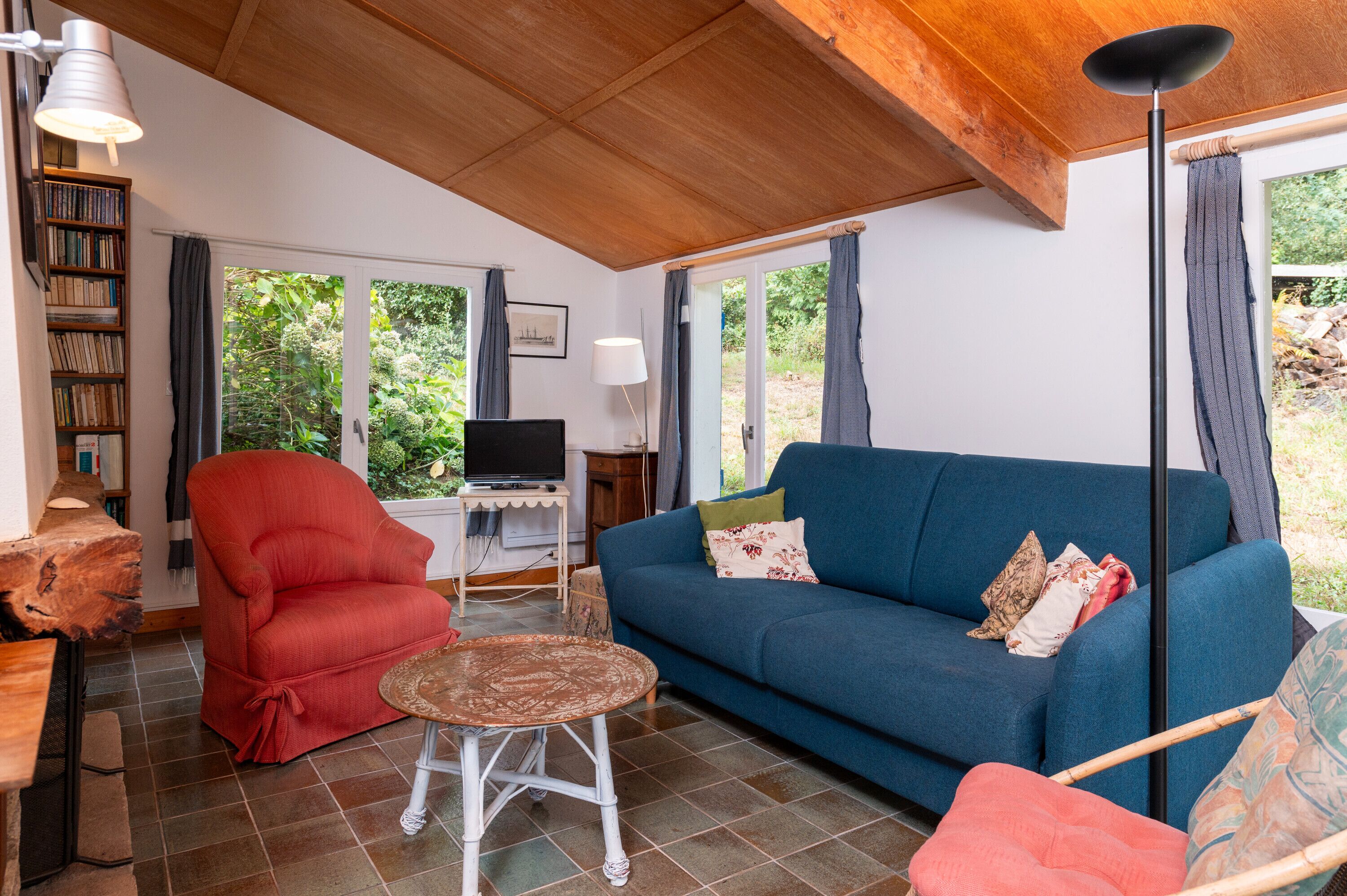 Télévision, cheminée