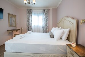 1 bedroom, iron/ironing board, bed sheets