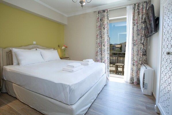 1 bedroom, iron/ironing board, bed sheets