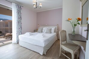 2 bedrooms, iron/ironing board, bed sheets