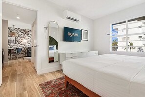 2 bedrooms, iron/ironing board, WiFi