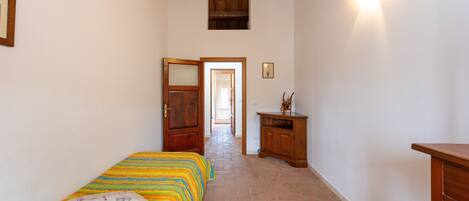 2 habitaciones, wifi y ropa de cama