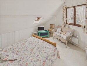 2 室のベッドルーム、アイロン / アイロン台