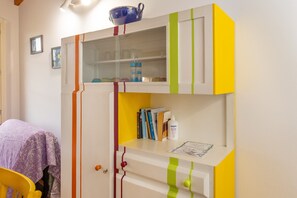 Interior - Apartment 'Evelina' with Shared Garden and Wi-Fi (Donoratico)
