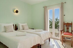 3 bedrooms, WiFi, bed sheets