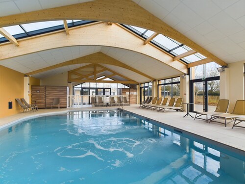 Chalet für 6 Personen mit Gemeinschaftspool