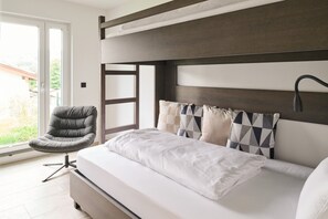 2 bedrooms, iron/ironing board, travel crib, free WiFi