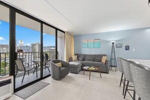 Appartement Standard, véranda, vue océan | Coin séjour