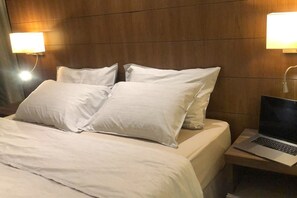 Desk, laptop workspace, iron/ironing board, free WiFi
