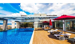 Sun deck