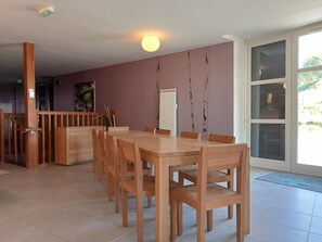 Dining - Large gîte in the heart of the Plateau de Millevaches (Peyrelevade)