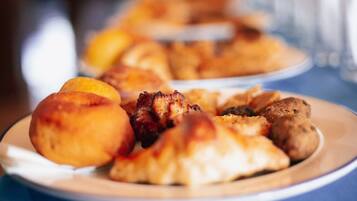 TĂ€gliches inbegriffenes kontinentales FrĂŒhstĂŒck