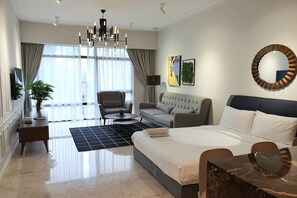 Superior Apartment, 2 Bedrooms, Kitchen, City View | Living area