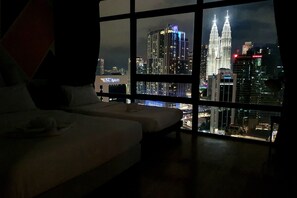 Appartamento Superior, 2 camere da letto, cucina, vista città | Vista dalla camera