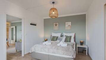 2 dormitoris, planxa i posts de planxar, wifi i roba de llit