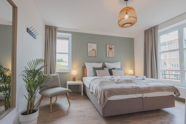 2 bedrooms, iron/ironing board, WiFi, bed sheets