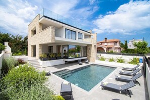 Piscina all'aperto